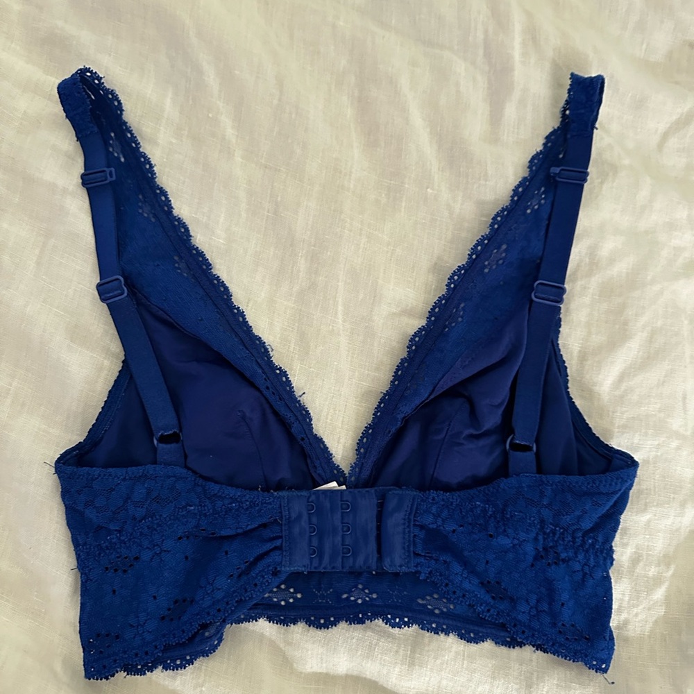 Wacoal Lace Bralette featuring optional Racerback 💙 - Picture 7 of 7